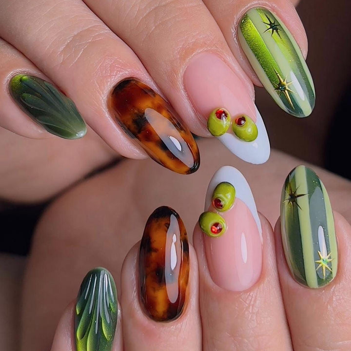 Elegant Artificial Nails with Botanical Designs Kalsten