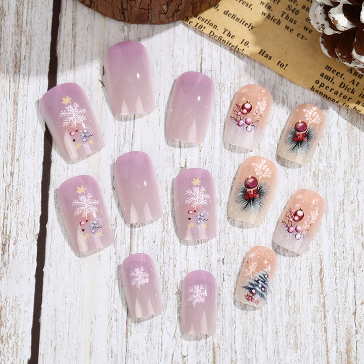 Artificial nails in festive winter design Kalsten
