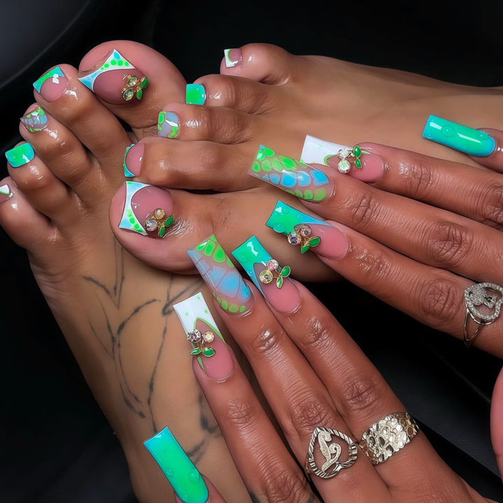 Decorative Floral Nail Art Set Kalsten