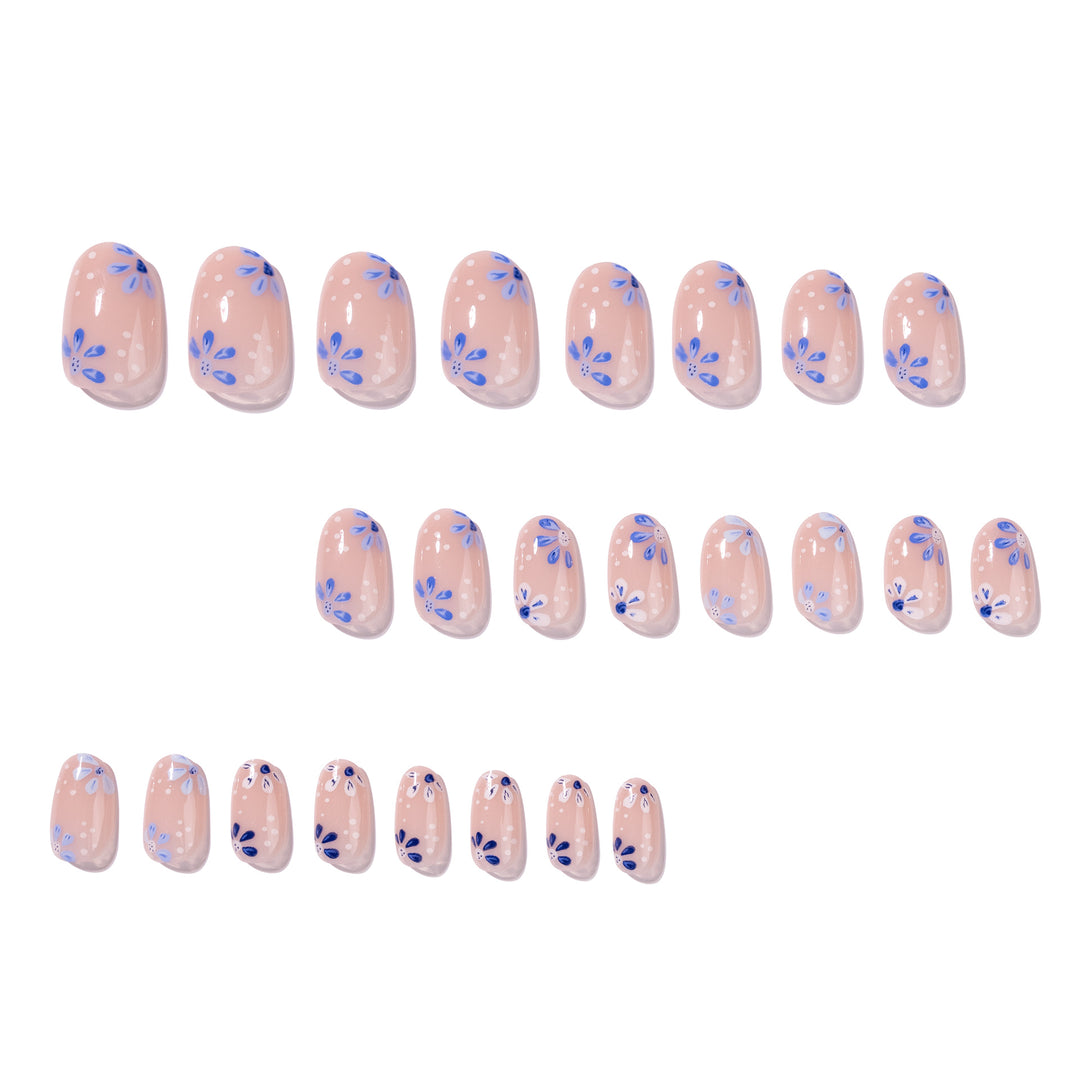 Artful Nail Art with Floral Patterns Kalsten