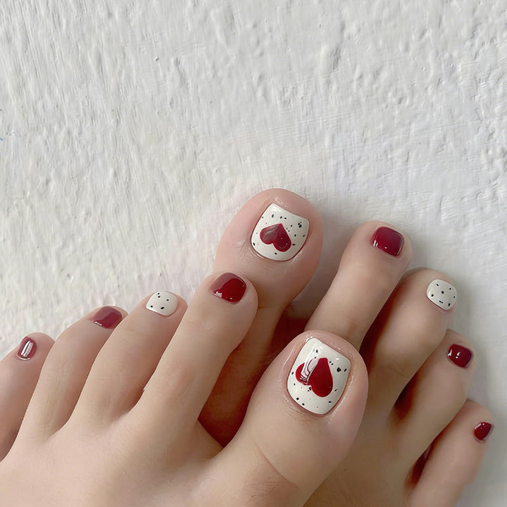 Artificial nails in romantic heart design Kalsten