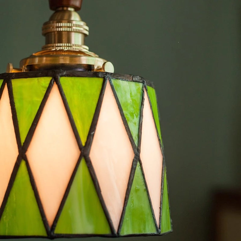 Stylish Vintage-Inspired Pendant Light