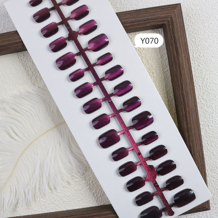 Shimmering Glossy Press-On Nail Set