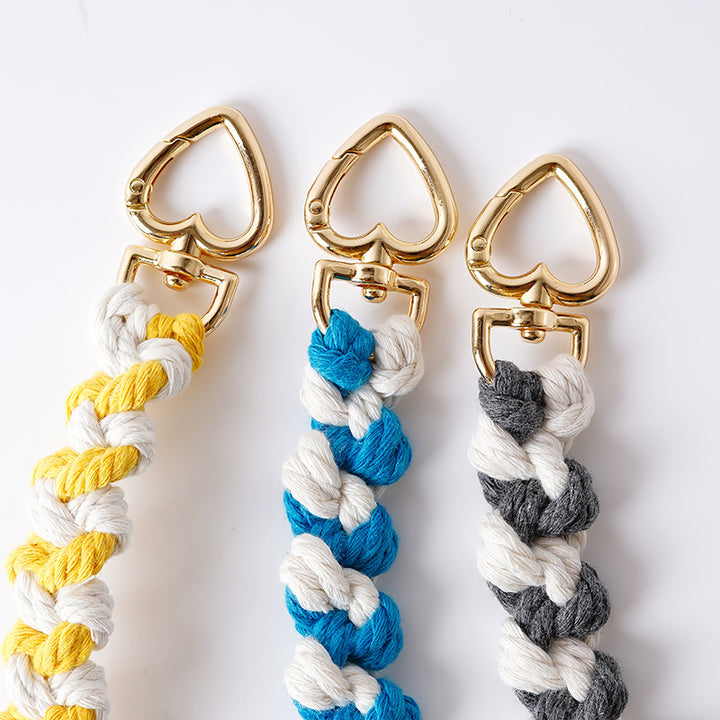 Decorative Macramé Keychain Holder Kalsten