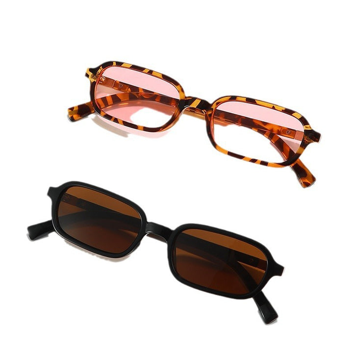 Chic Flat Lens Sunglasses with Decorative Metal Details Kalsten
