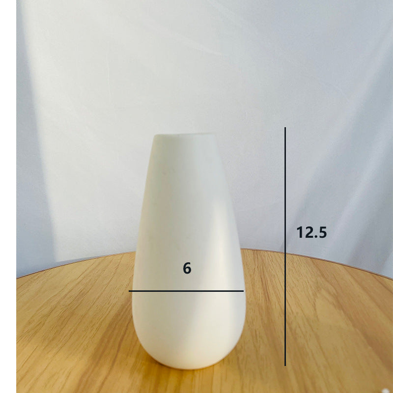 Elegant Ribbed Ceramic Vase Kalsten