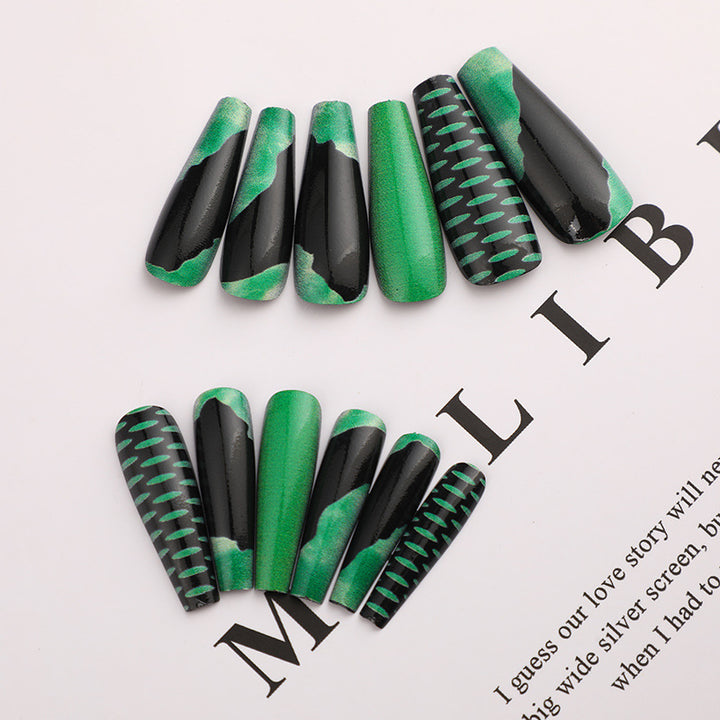 Artificial nails in an elegant design with a modern play of colors Kalsten