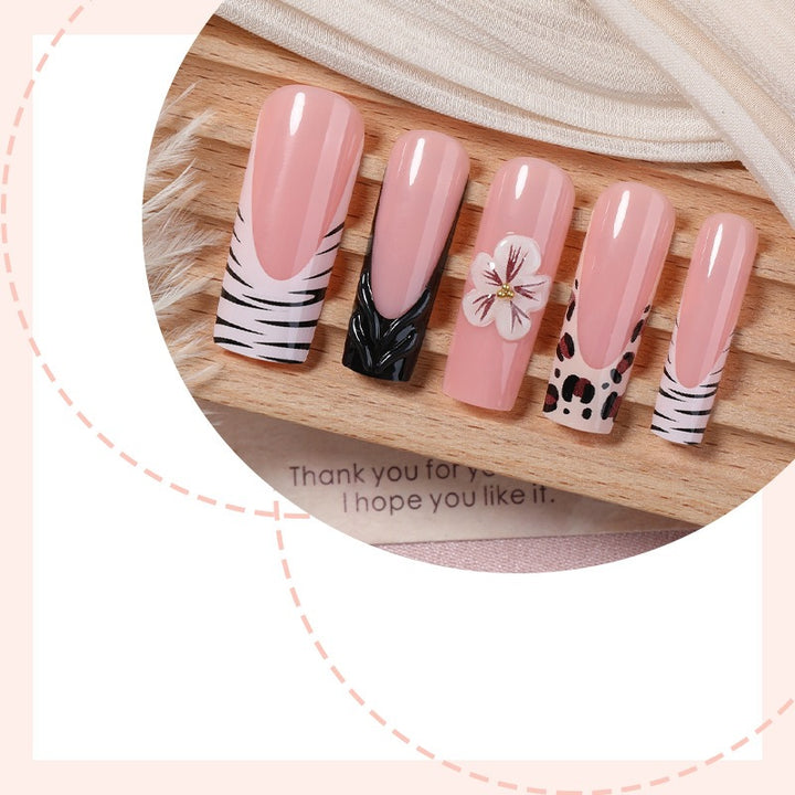 Nail art set with floral and marbled designs Kalsten