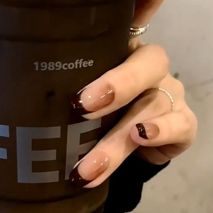 Artificial Nails in Modern French Look with Gloss Finish Kalsten
