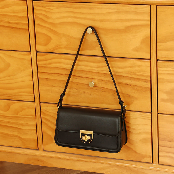 Elegant Crossbody Clutch Bag