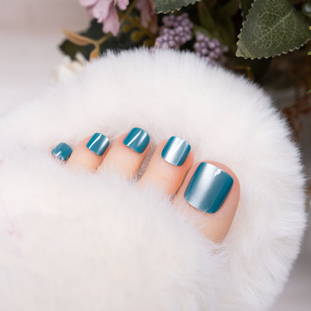 Decorative Metallic Toenail Art Set