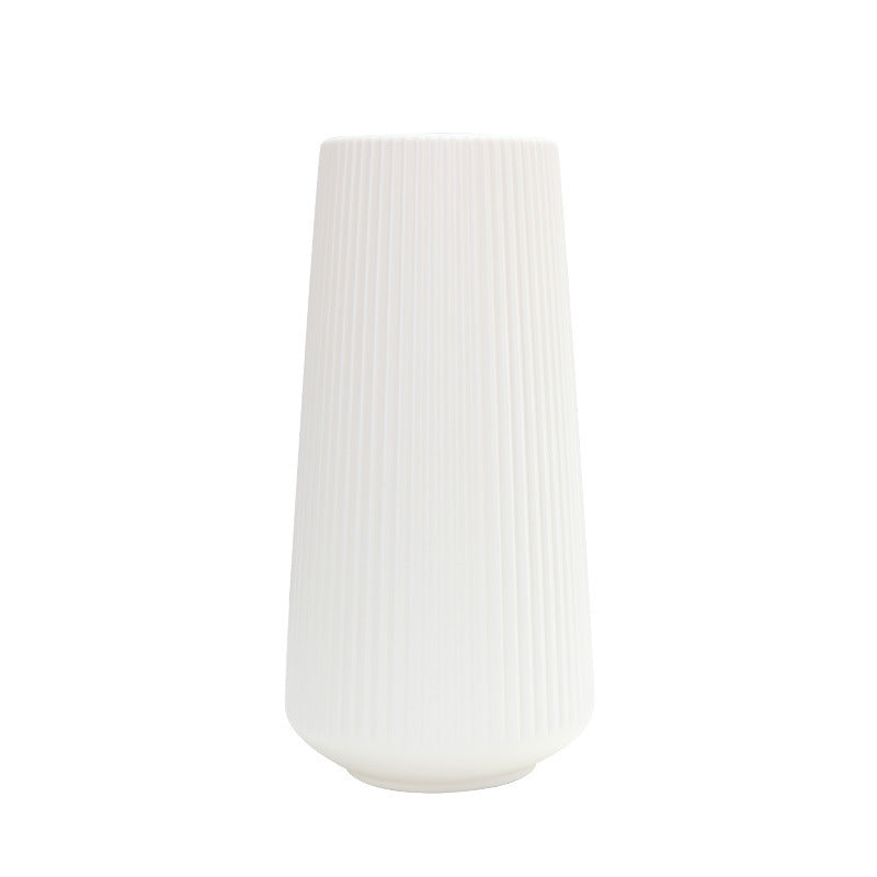 Ribbed Porcelain Decorative Vase Kalsten
