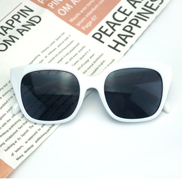 Women Fashion oversized Sunglasses with striking Frame Kalsten