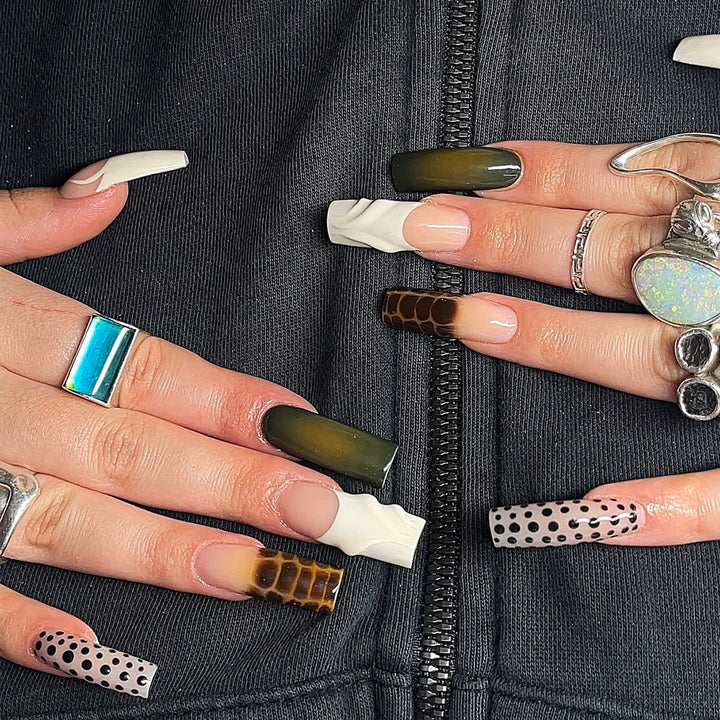 Elegant artificial nails with floral and geometric accents Kalsten