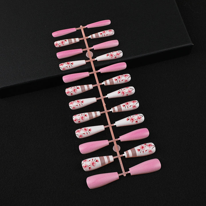 Artificial nails with floral embellishments Kalsten
