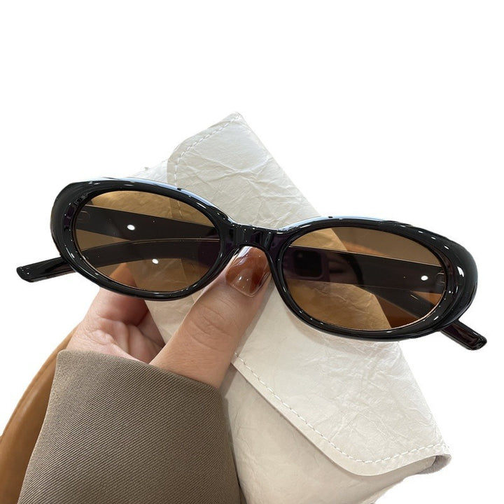 Women's modern cat-eye sunglasses with UV protection and elegant frame Kalsten