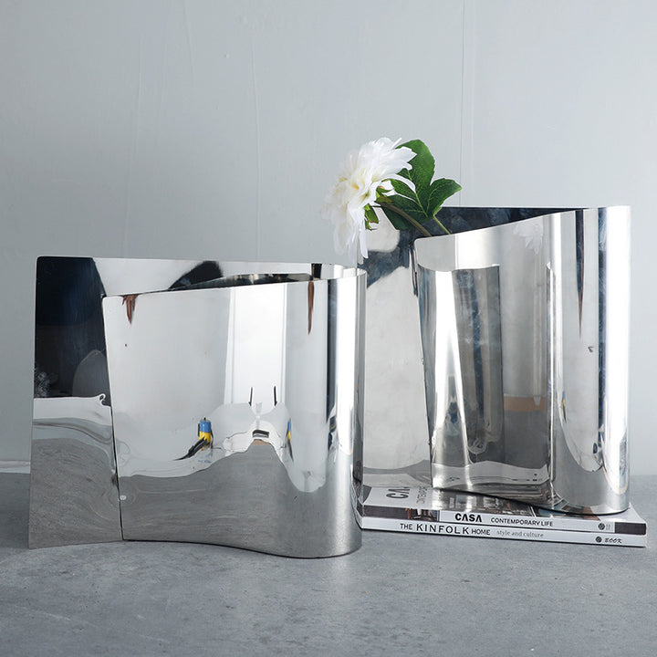 Modern Minimalist Decorative Metallic Waste Basket
