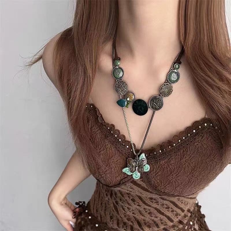 Floral Pendant Long Necklace Kalsten