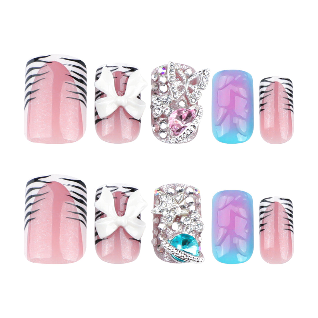 Artistic Nail Art with Glitter and 3D Details Kalsten