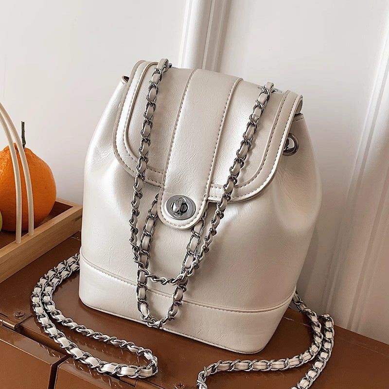 Chic Chain-accented Bucket Handbag Kalsten