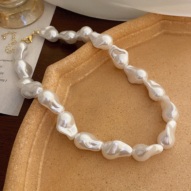 Pearl Necklace with Irregular Design Kalsten