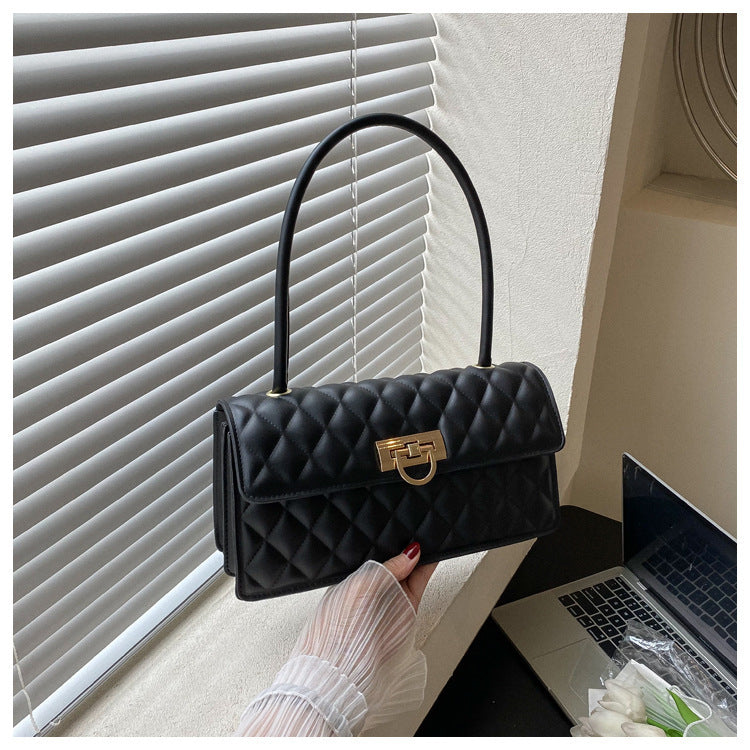 Elegant Quilted Handbag