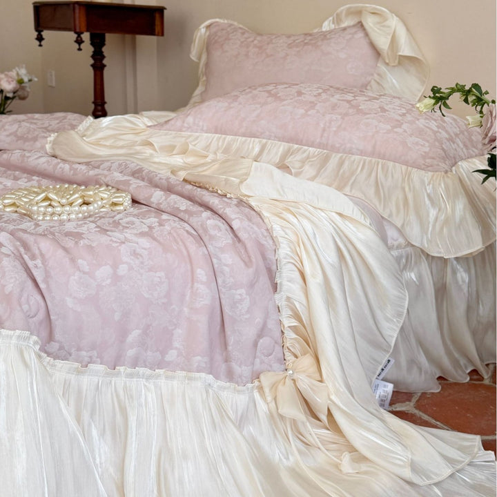 Luxurious Ruffled Bedding Set made of Satin with Duvet and Bedskirt