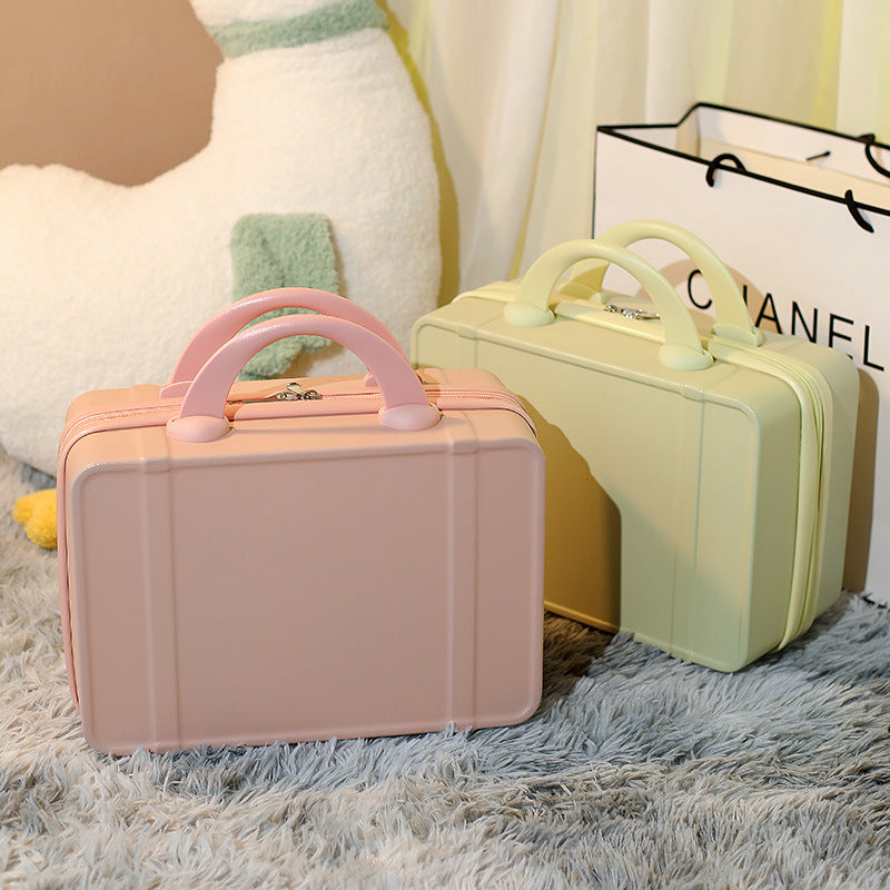 hard-shell travel cosmetic case with double-zip closure top handle and protective feet Kalsten