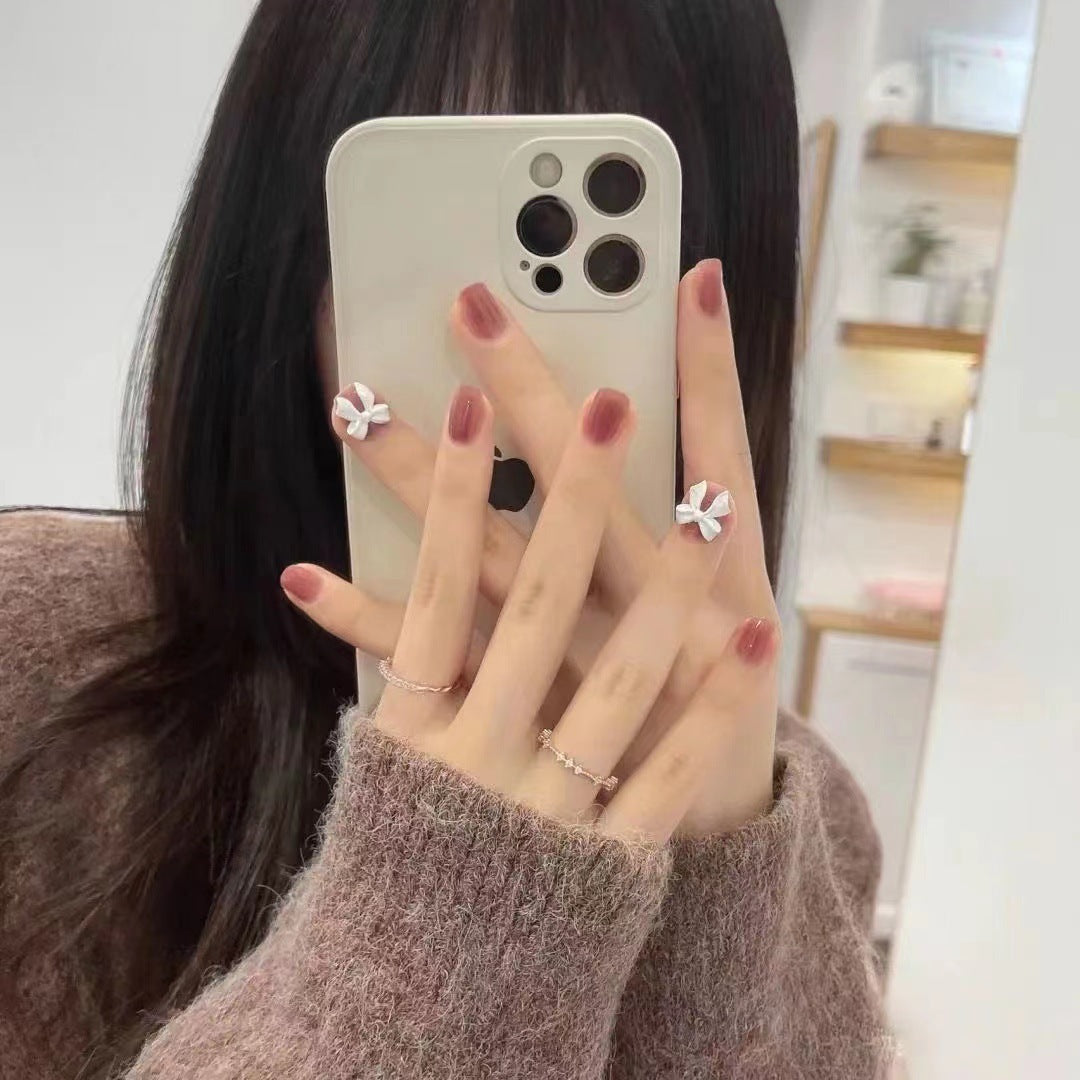 Elegant artificial nails with delicate flower accents Kalsten