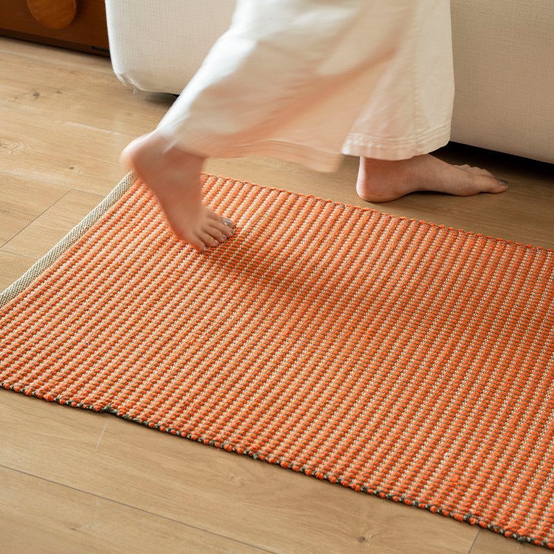 Braided outdoor and bath mat made of PVC for entryway and terrace