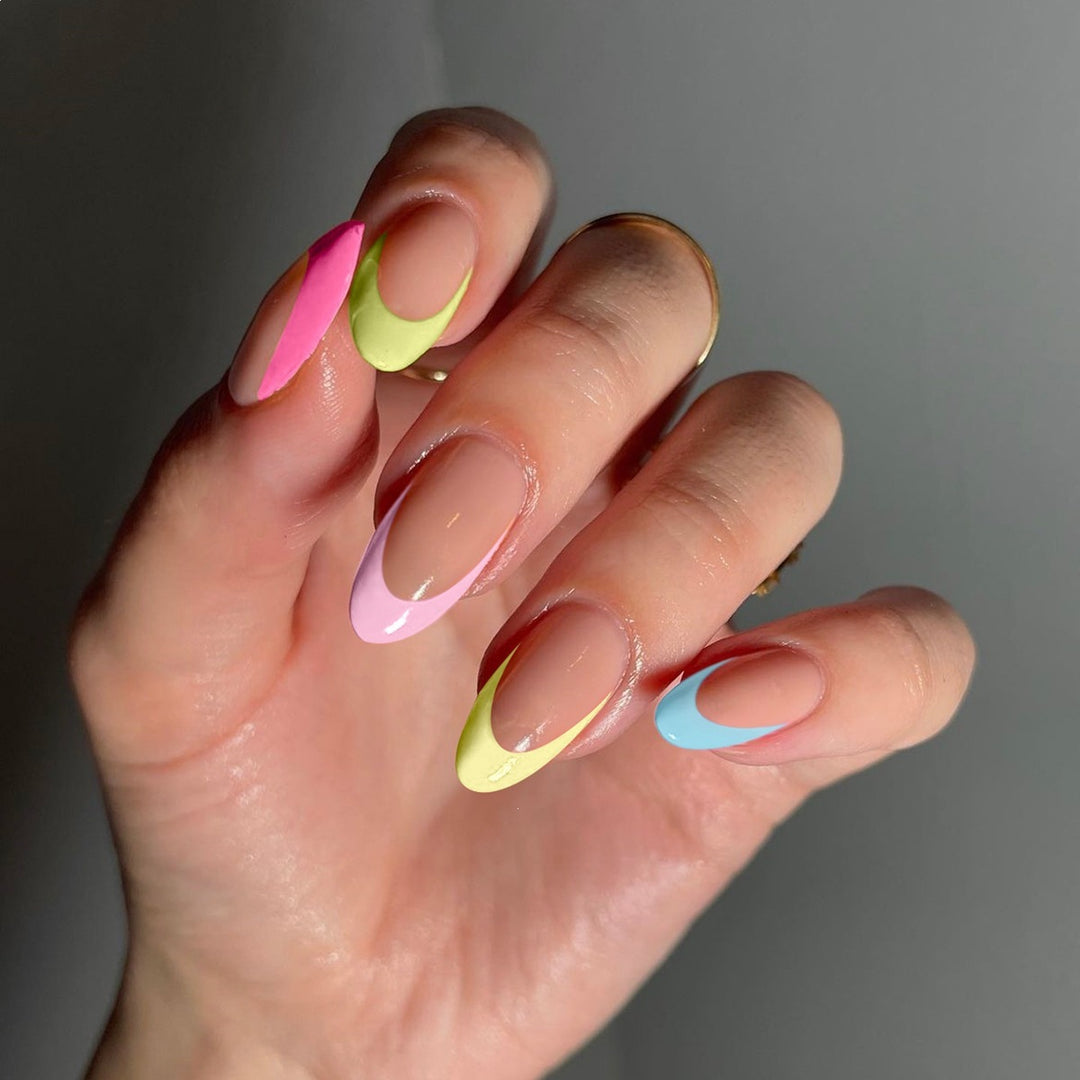 Artificial nail set with stylish gradient and elegant tips Kalsten