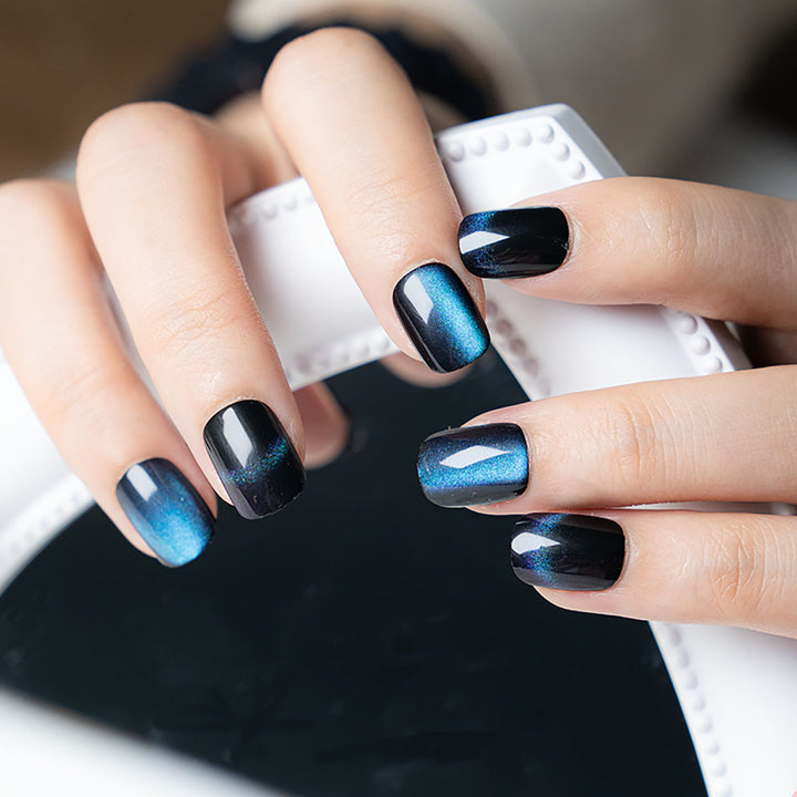 Elegant Press-On Nail Art Set with Gradient Finish