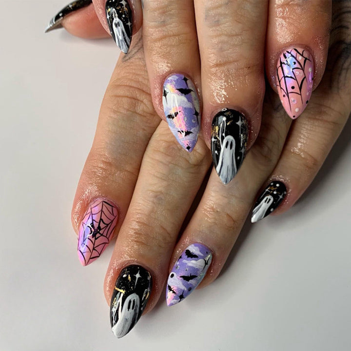 Halloween-Themed Nail Art Kalsten