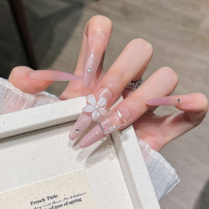 Artistic Decorative Press-On Nails Kalsten