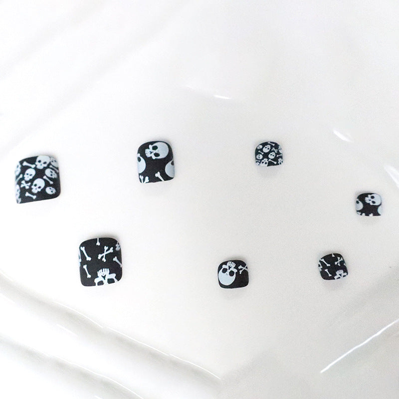 Skull Design Nail Art Kalsten
