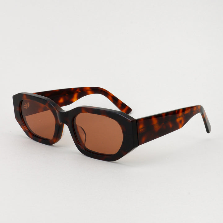 Women's fashionable sunglasses in stylish, oversized design Kalsten
