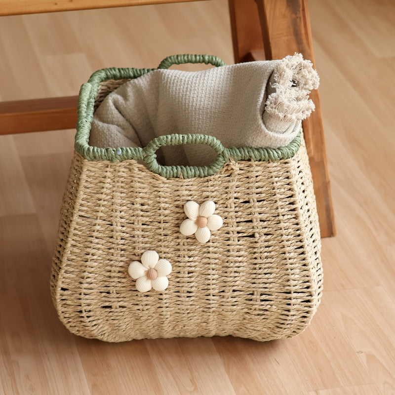Handcrafted basket with flower appliqué Kalsten