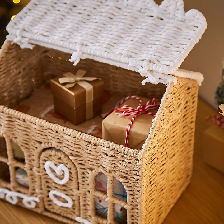 Playful storage basket in house design Kalsten
