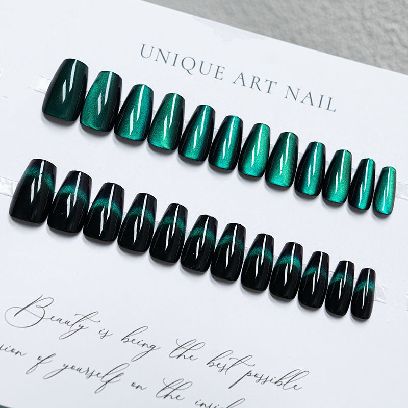 Elegant Press-On Nail Art Set with Gradient Finish
