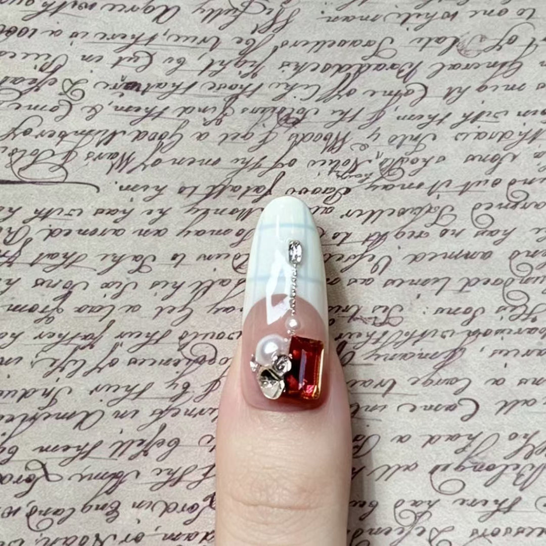 Premium Decorative Press-On Nail Extensions