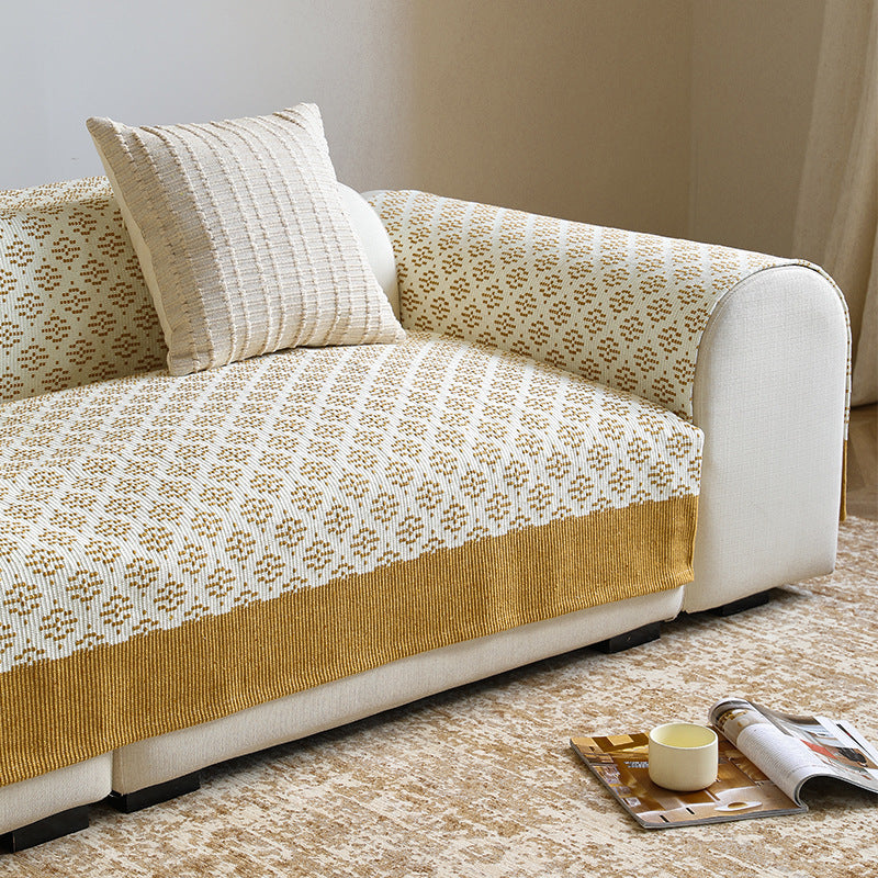 Sofa cover and sofa runner made of knitted cotton blend with non-slip edge