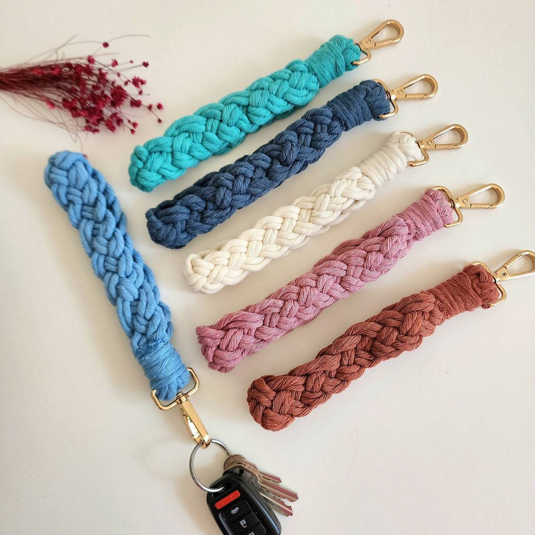 Braided Keychain Holder Kalsten