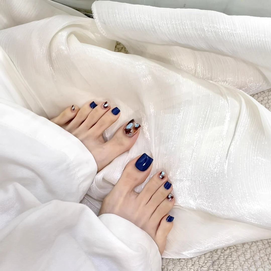Artistic Press-On Toenail Set