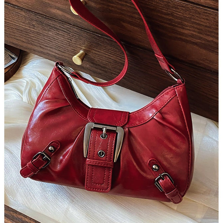 Shoulder bag with trendy design and decorative buckle closure Kalsten