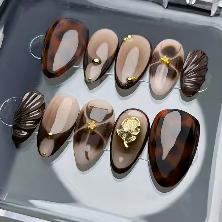 Artificial nails with elegant designs Kalsten
