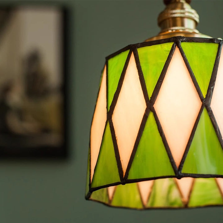 Stylish Vintage-Inspired Pendant Light