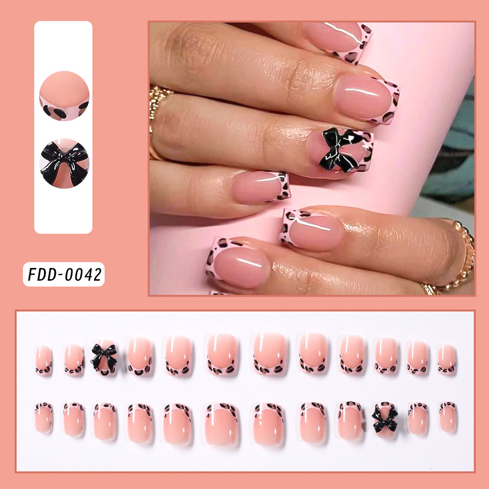 Halloween-Themed Spider Web Press-On Nails