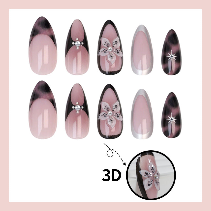 Artificial nail set with elegant tips and trendy accents Kalsten