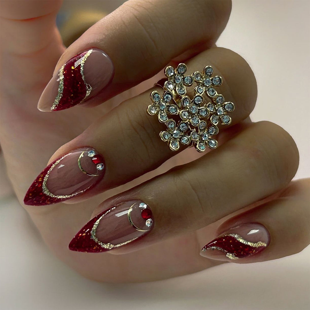 Artful nail designs with sparkling accents and ombré effects Kalsten