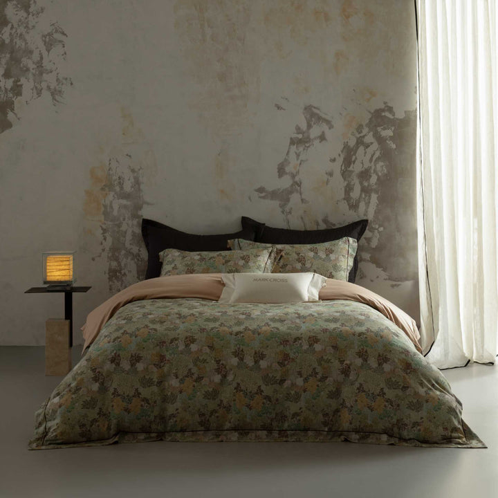 Bed linen set with subtle leaf and feather jacquard made of cotton percale